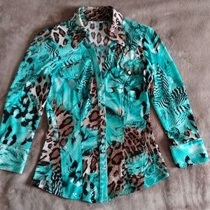 Cache vintage beautiful blouse with glued scale and leopard print.Size S. Used.